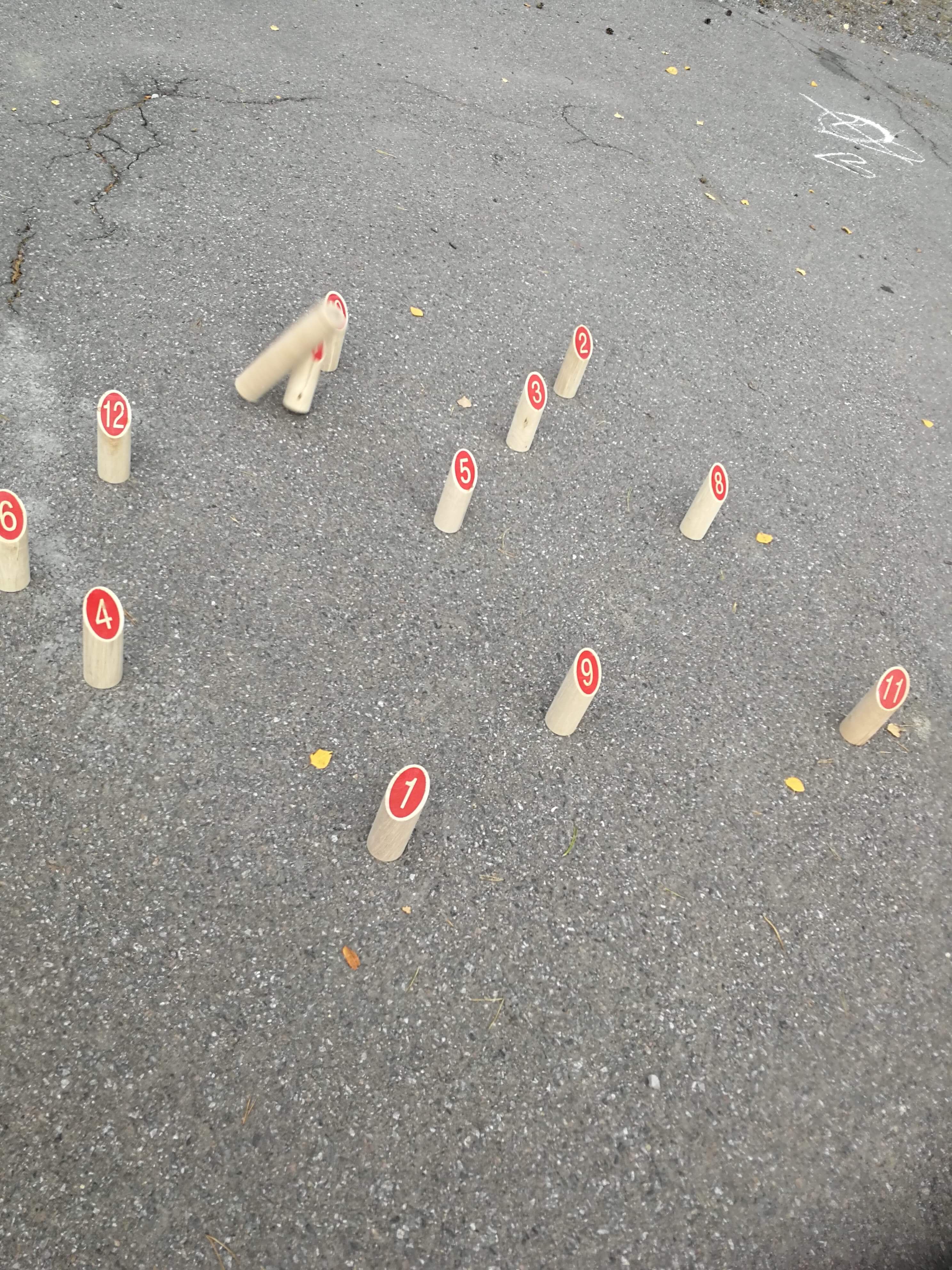 Stasjonslek i skolegården