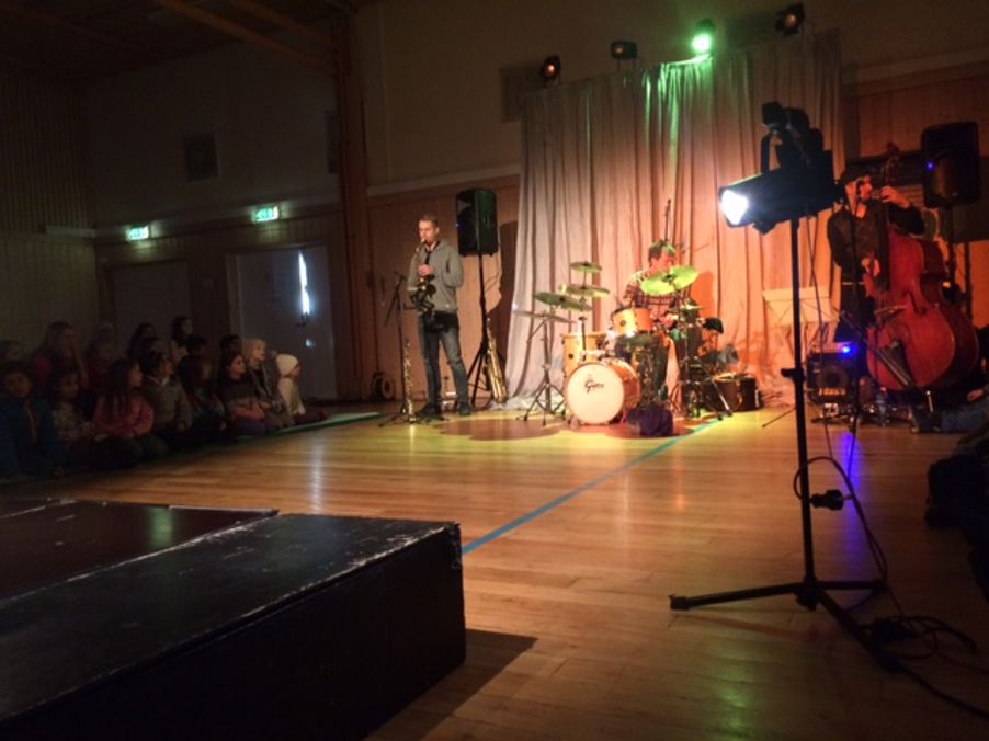 I tråd med musikken6