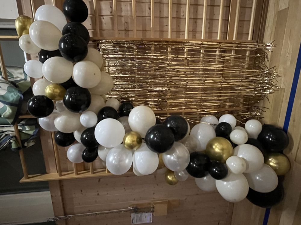 en trekonstruksjon med ballonger